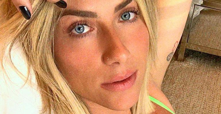 Giovanna Ewbank sensualiza de lingerie mínima e rouba a atenção de amiga famosa - Instagram