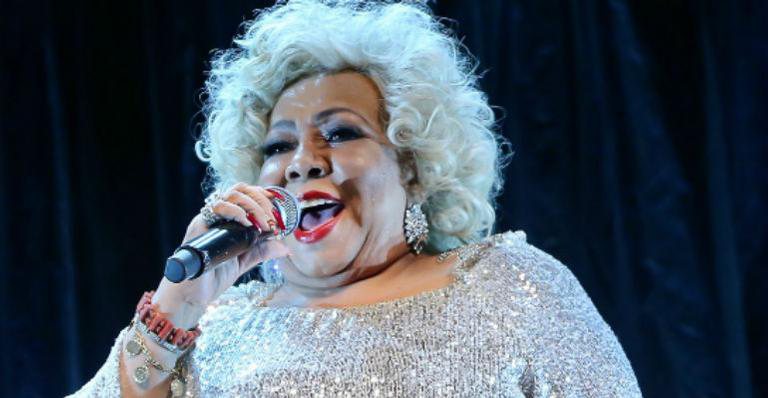 Alcione faz show em São Paulo e canta seus hits - Manuela Scarpa/Brazil News