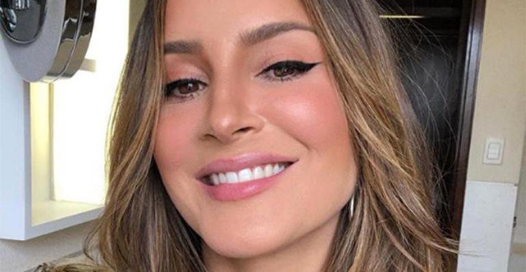 Claudia Leitte encanta ao mostrar a filha sorrindo - Instagram