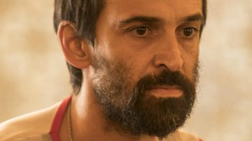 Julio Andrade como Sinésio em 'Amor de Mãe' - Divulgação/Globo/João Cotta