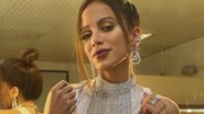 Anitta usa biquíni minúsculo com vestido transparente no Caldeirão do Huck - Instagram