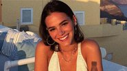 Bruna Marquezine ostenta corpão ao surgir de biquíni na piscina - Instagram