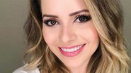 Sandy surpreende com elasticidade em pose ousada de ioga - Instagram