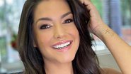 Thais Fersoza surge com look decotado e cinturinha fina rouba a cena - Instagram