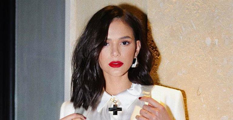 Bruna Marquezine ostenta pernões em clique poderosíssimo e surpreende fãs: ''Mulher mais linda do Brasil'' - Reprodução/Instagram