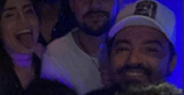 Fernando vai pra balada com amigos após separação - Reprodução