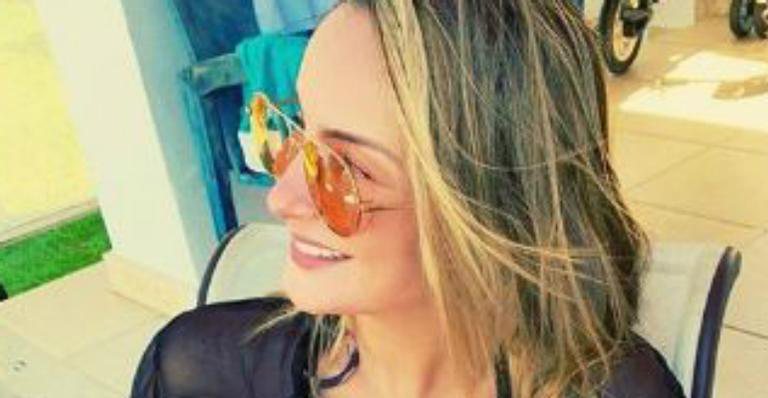 Claudia Leitte posa amamentando a caçula e encanta fãs - Arquivo Pessoal