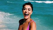 Juliana Paes aparece em cliques frente e verso com biquíni fio-dental - Instagram