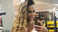 Viviane Araújo ostenta corpão invejável em selfie na academia - Arquivo Pessoal