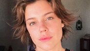 Alice Wegmann é vista de mãos dadas e causa confusão nas redes - Instagram