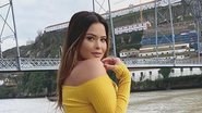 Geisy Arruda ostenta corpão ao surgir de biquíni fio-dental - Instagram