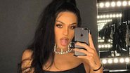 Pabllo Vittar ganha beijos carinhosos de seu novo affair - Instagram