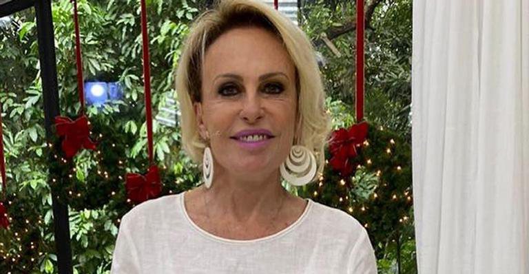 Ana Maria Braga surge com o namorado nas férias da TV - Instagram