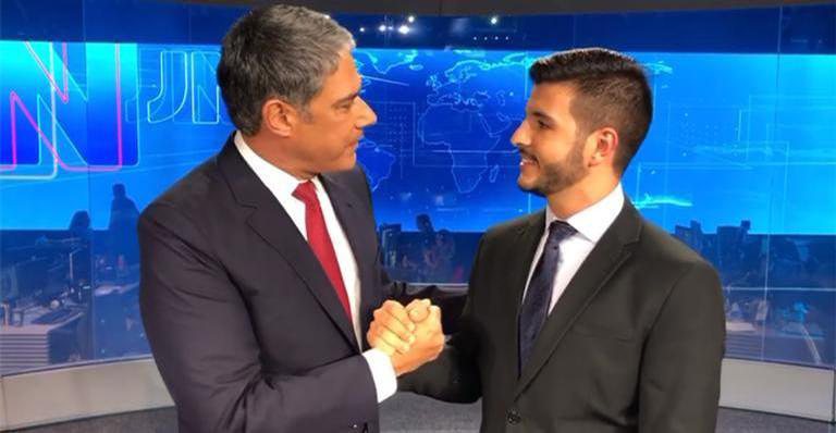 William Bonner e Matheus Ribeiro nos bastidores do Jornal Nacional - Instagram