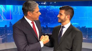 William Bonner e Matheus Ribeiro nos bastidores do Jornal Nacional - Instagram