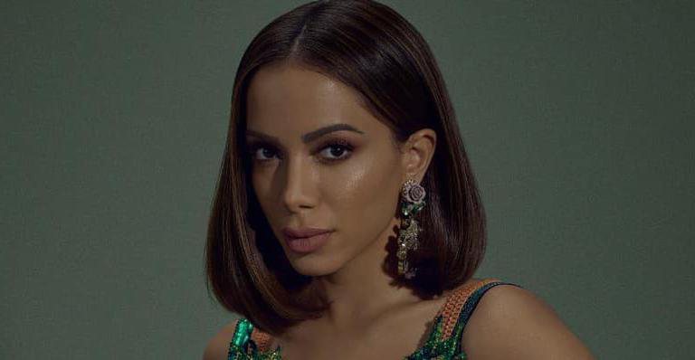 Anitta passa por perrengue em festa de Snoop Dogg e zíper do vestido estoura - Reprodução/Instagram