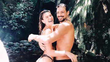 Cauã Reymond tira dias de férias ao lado da esposa - Instagram