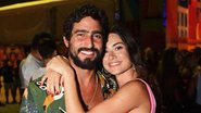 Em momento romântico, Thaila Ayala e o marido, Renato Góes veem o nascer do sol - Ari Kaye