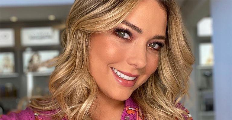 Carol Dantas mostra cisto gigante em seu pulso - Instagram