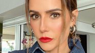 Deborah Secco encanta ao surgir com mesma fantasia que a filha - Instagram