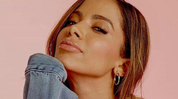 Anitta posa só de lingerie e deixa bumbum em destaque - Reprodução/Instagram