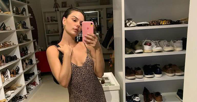 Isis Valverde ostenta beleza em novo clique - Instagram