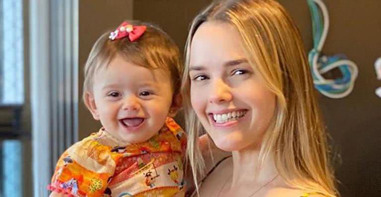 Thaeme veste a filha, Liz, de coelhinho da Páscoa e encanta web - Instagram