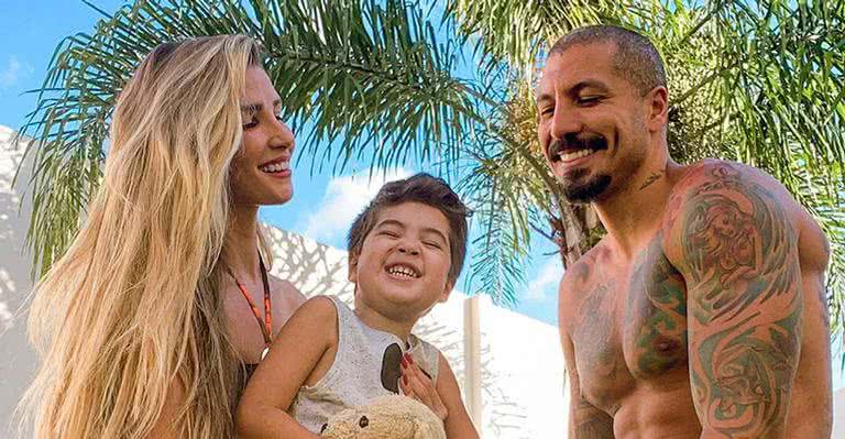 Aline Gotschalg e Fernando Medeiros fazem festão sem convidados para celebrar aniversário do filho - Instagram