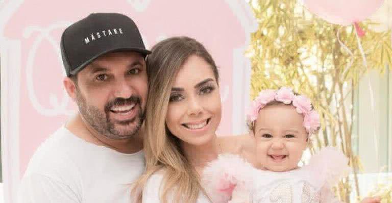 Sertanejo Edson celebra primeiro aniversário da caçula: "Maior riqueza" - Aline Pires - Foto Gracinha