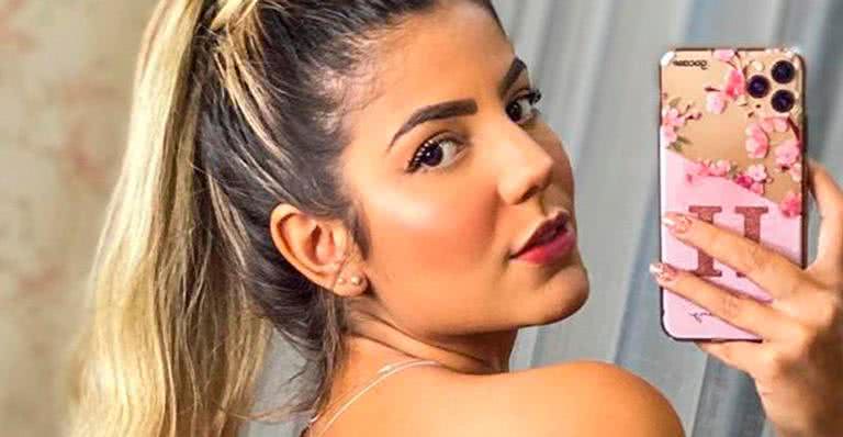 Ex-BBB Hariany Almeida posa de topless - Reprodução/Instagram