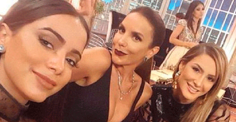 Ivete Sangalo é acusada por Anitta de armar situação no palco do Domingão - Reprodução