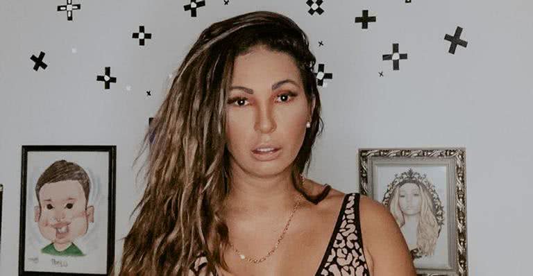 Valesca Popozuda faz topless e empina o bumbum com lingerie ousada: ''Quebrando a internet'' - Reprodução/Instagram