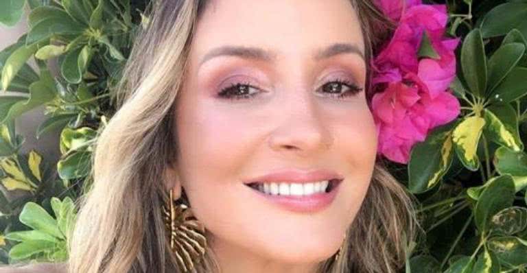 Claudia Leitte deixa fãs perplexos ao exibir barriguinha chapada em selfie - Arquivo Pessoal