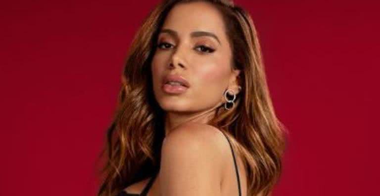 Anitta deixa fio-dental à mostra em look picante e boa forma impressiona - Arquivo Pessoal