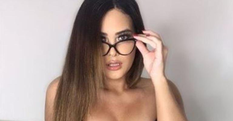 Geisy Arruda deixa web babando em clique de lingerie ousado na cama - Arquivo Pessoal