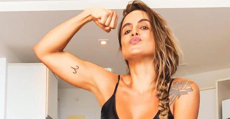 Ex-BBB Carol Peixinho ostenta pernões musculosos e arranca suspiros - Arquivo Pessoal