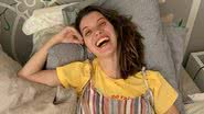 Grávida, Nathalia Dill registra gatinhos de estimação deitados em sua barriga - Instagram