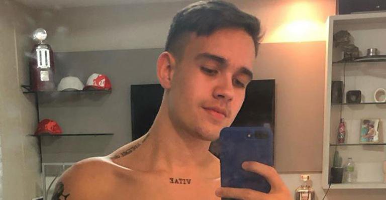 Filho de Solange Almeida impressiona ao posar sem camiseta após perder 75 kg: "Assim você me mata" - Reprodução/Instagram