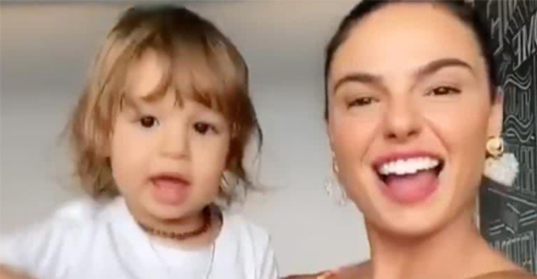 Isis Valverde dança muito com o filho, Rael, no colo - Instagram