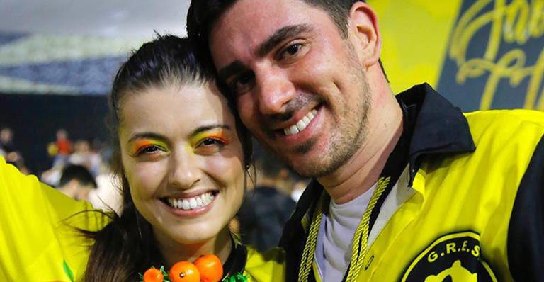 Esposa de Marcelo Adnet posa só de biquíni e deixa barrigão de 5 meses à mostra: "24 semanas" - Reprodução/Instagram