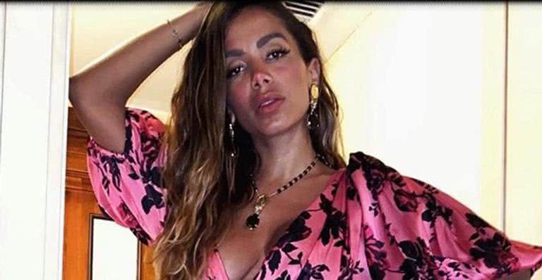 Na Itália, Anitta vai pra noitada com vestido curtíssimo - Reprodução/Instagram