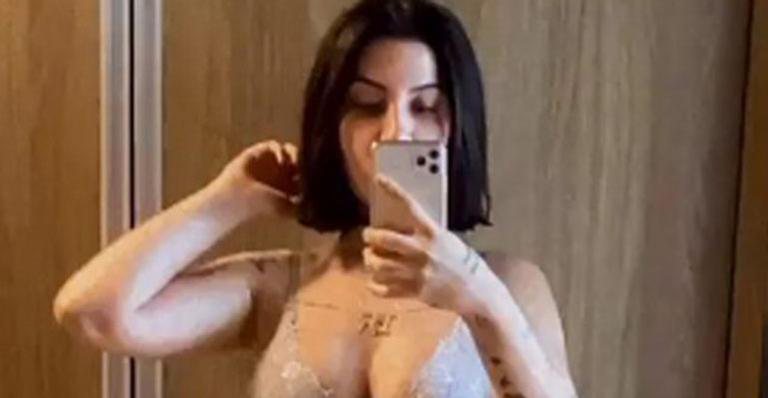 Ex-BBB Bianca Andrade causa ao surgir de lingerie nude na frente do espelho - Reprodução/ Instagram