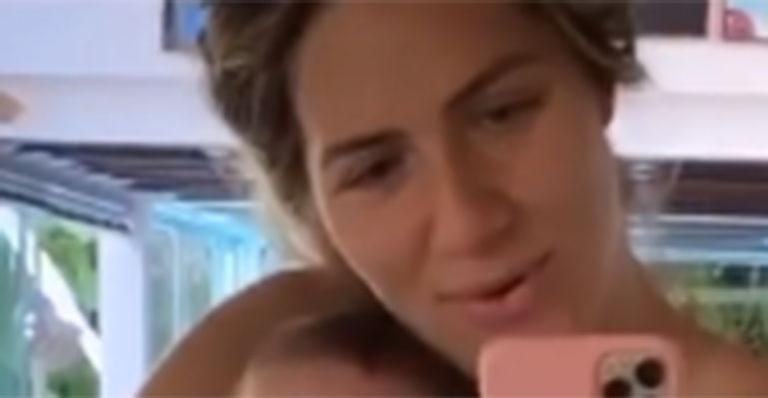 De cara lavada, Giovanna Ewbank nina Zyan e o cobre de beijos - Reprodução/ Instagram