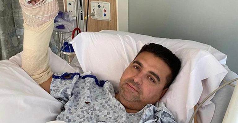 Buddy Valastro, o Cake Boss, posa em cama de hospital após acidente grave - Reprodução/Instagram