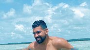 Dilsinho curte dia de praia em Alagoas - Instagram