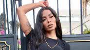 Anitta deixa parte dos seios à mostra em look completamente grifado - Arquivo Pessoal