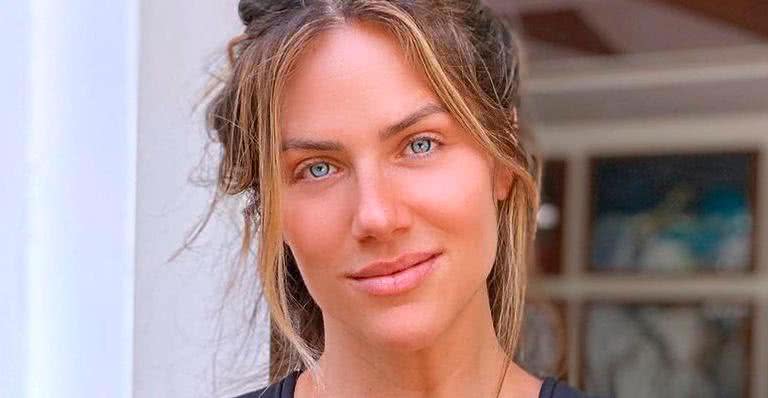 Giovanna Ewbank posa de bruços e mostra corpão de biquíni - Reprodução/Instagram