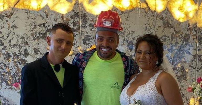 Que coração! Tirullipa presenteia pedreiro com casamento surpresa em sua mansão - Arquivo Pessoal