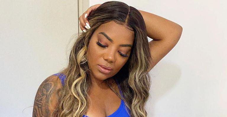 Ludmilla deixa body aparecer ao usar jeans de cintura baixíssima - Reprodução/Instagram