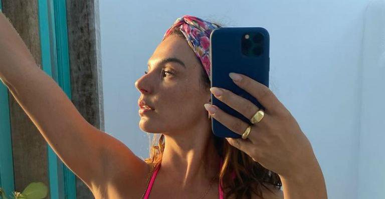 Isis Valverde elege biquíni ousado e ao expor físico sequinho, leva web à loucura - Reprodução/Instagram